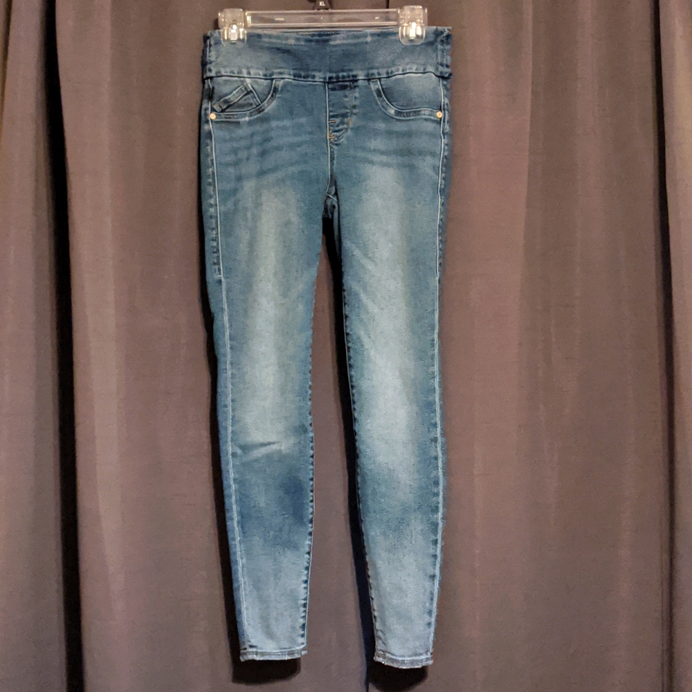 💥LAST CHANCE 💥 Women's Rock&Republic jeans